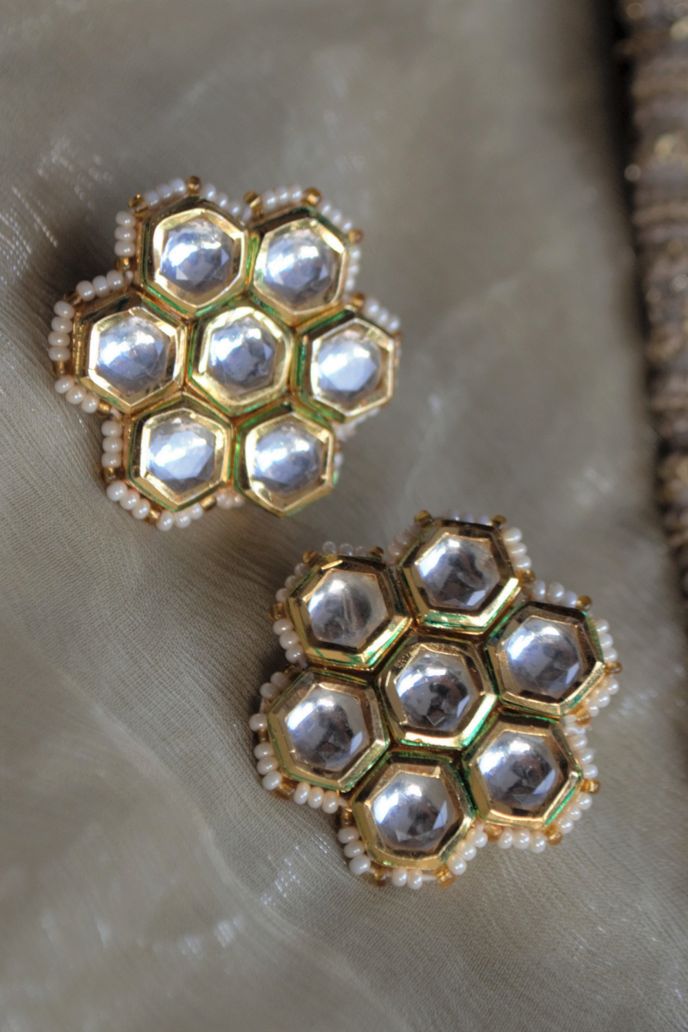 KUNDANKARI GOLDEN STUDS